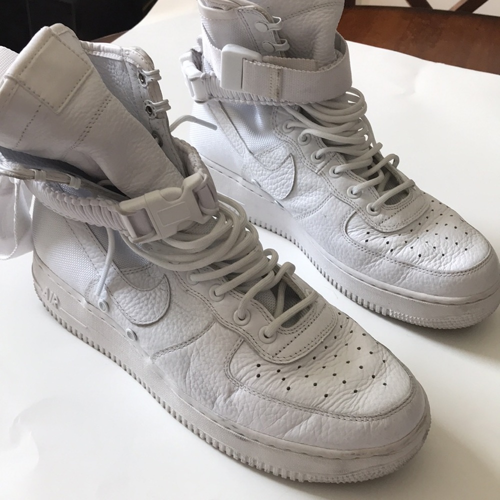 Air Nike - Picture 2 of 6